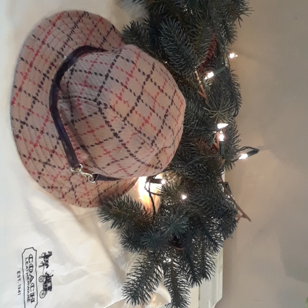 This hat has been sold on another site